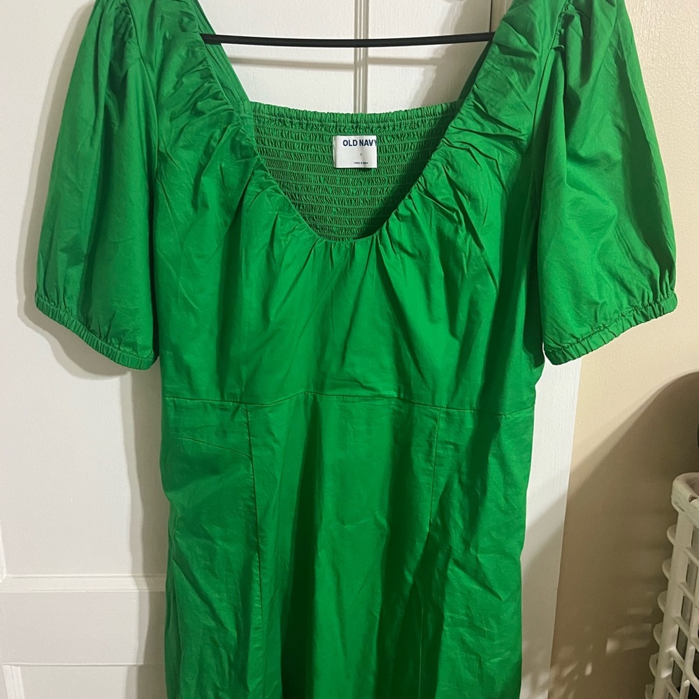 Old Navy Kelly Green Puff Sleeve Dress